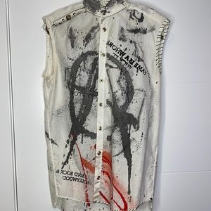 Sleeveless button down party shirt